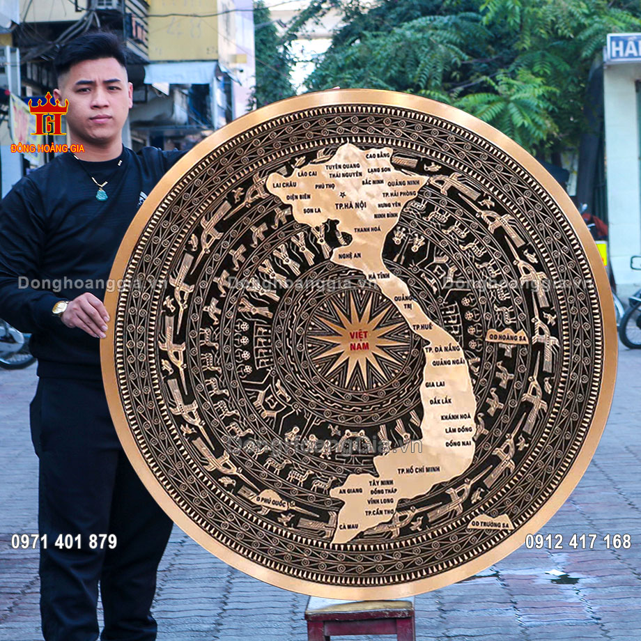 Nguyên liệu đúc tranh trống đồng hình bản đồ là đồng đỏ nguyên chất loại I